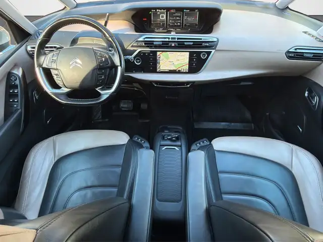 Citroen C4 Picasso view 11