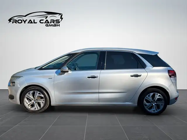 Citroen C4 Picasso view 4