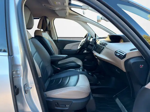 Citroen C4 Picasso view 13