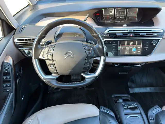 Citroen C4 Picasso view 12