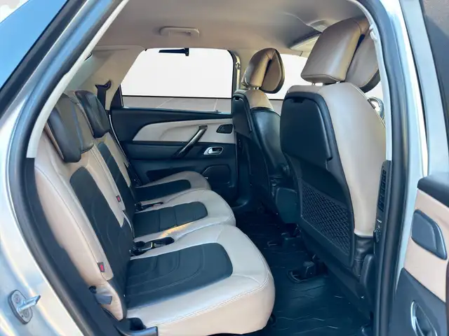 Citroen C4 Picasso view 14