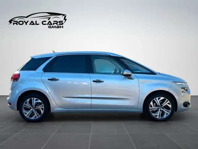 Citroen C4 Picasso view 6