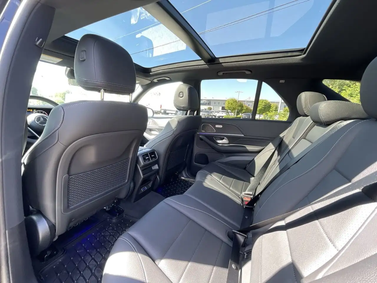 Mercedes-Benz GLE снимка Mercedes-Benz GLE
