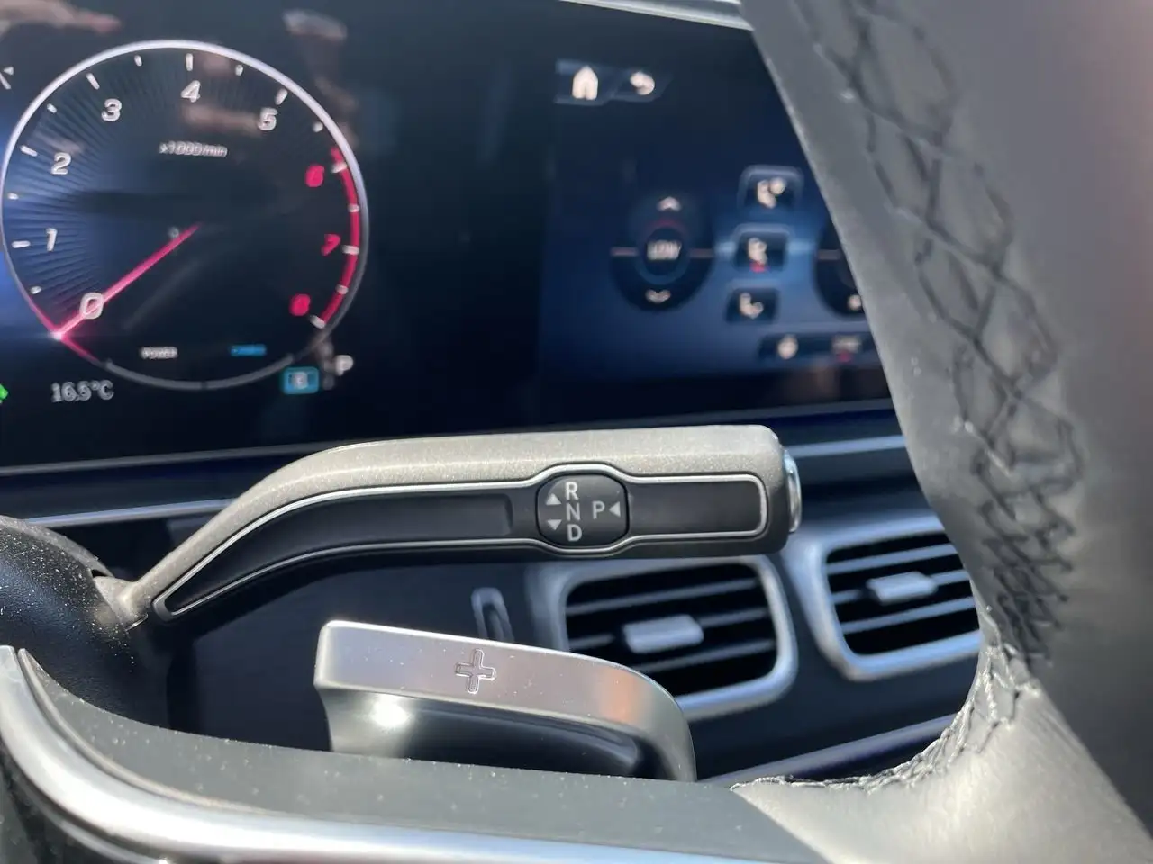 Mercedes-Benz GLE снимка Mercedes-Benz GLE