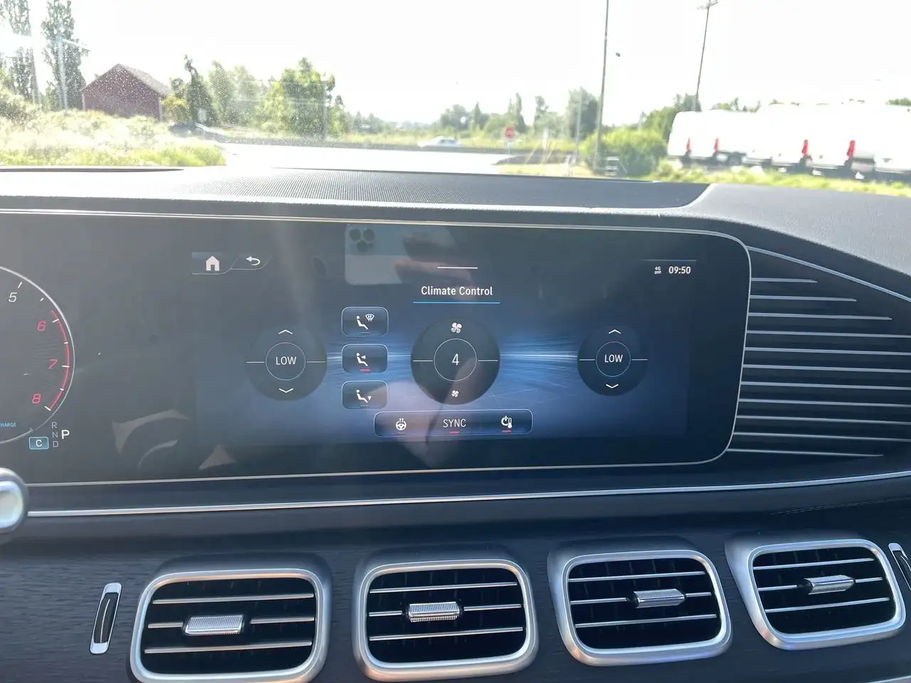 Mercedes-Benz GLE снимка Mercedes-Benz GLE