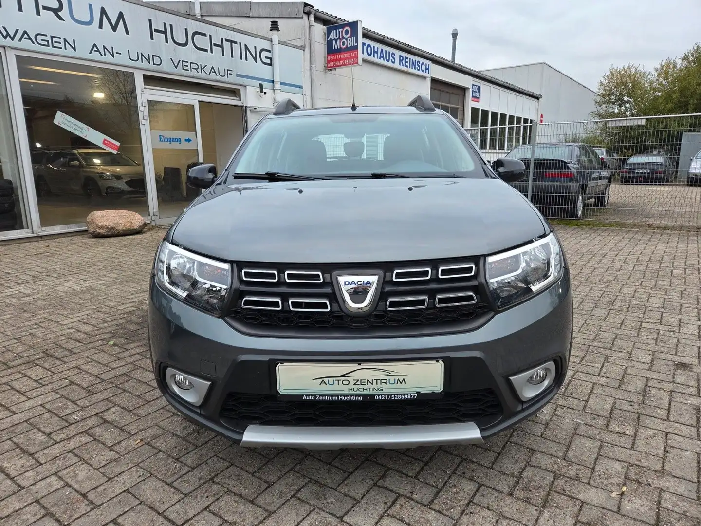 Dacia Sandero II Stepway Celebration*1 HAND*HU AU NEU* Grau - 2