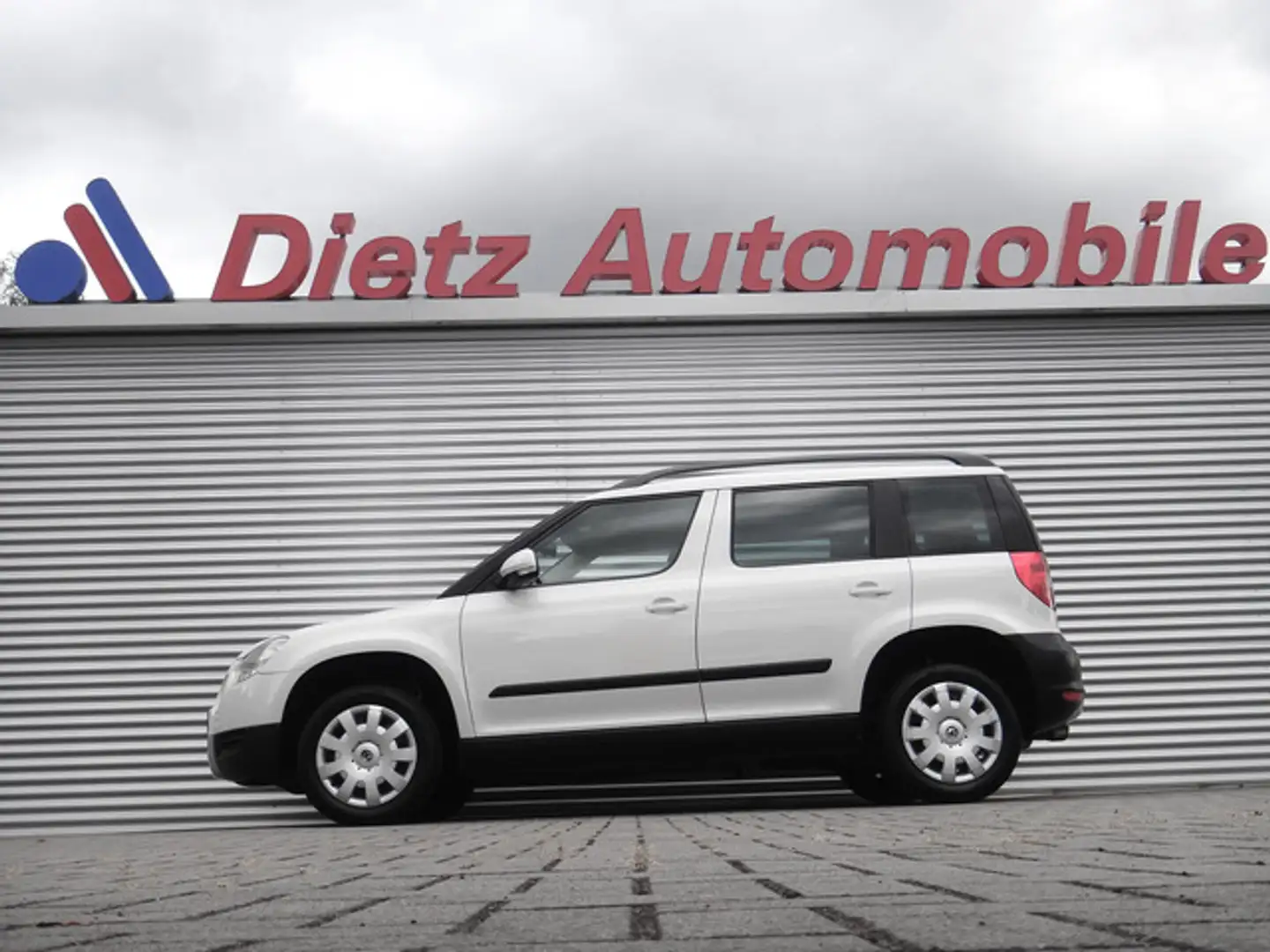 Skoda Yeti 1.8 TSI  4x4 Active Anhängerkupplung+++ Weiß - 1