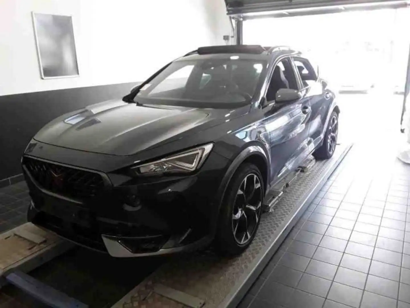 CUPRA Formentor VZ eHybrid LM19 PANO KAMERA NAVI+ ACC Gris - 2