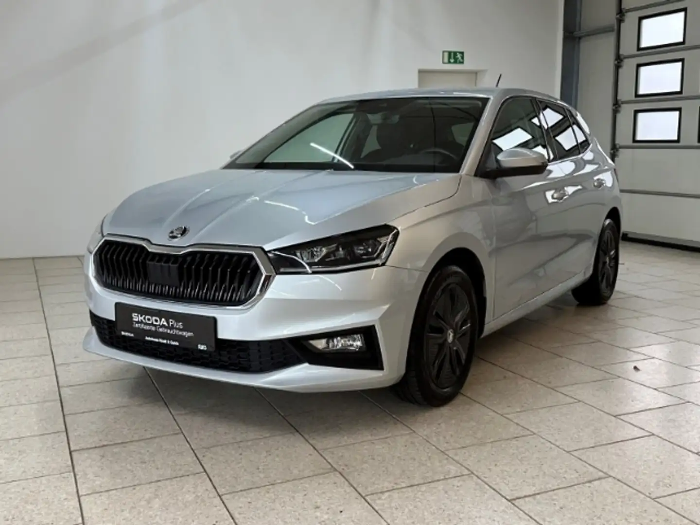 Skoda Fabia 1.0 TSI Style DSG AHK SHZ Smartlink PDC ZV Keyless Argent - 2