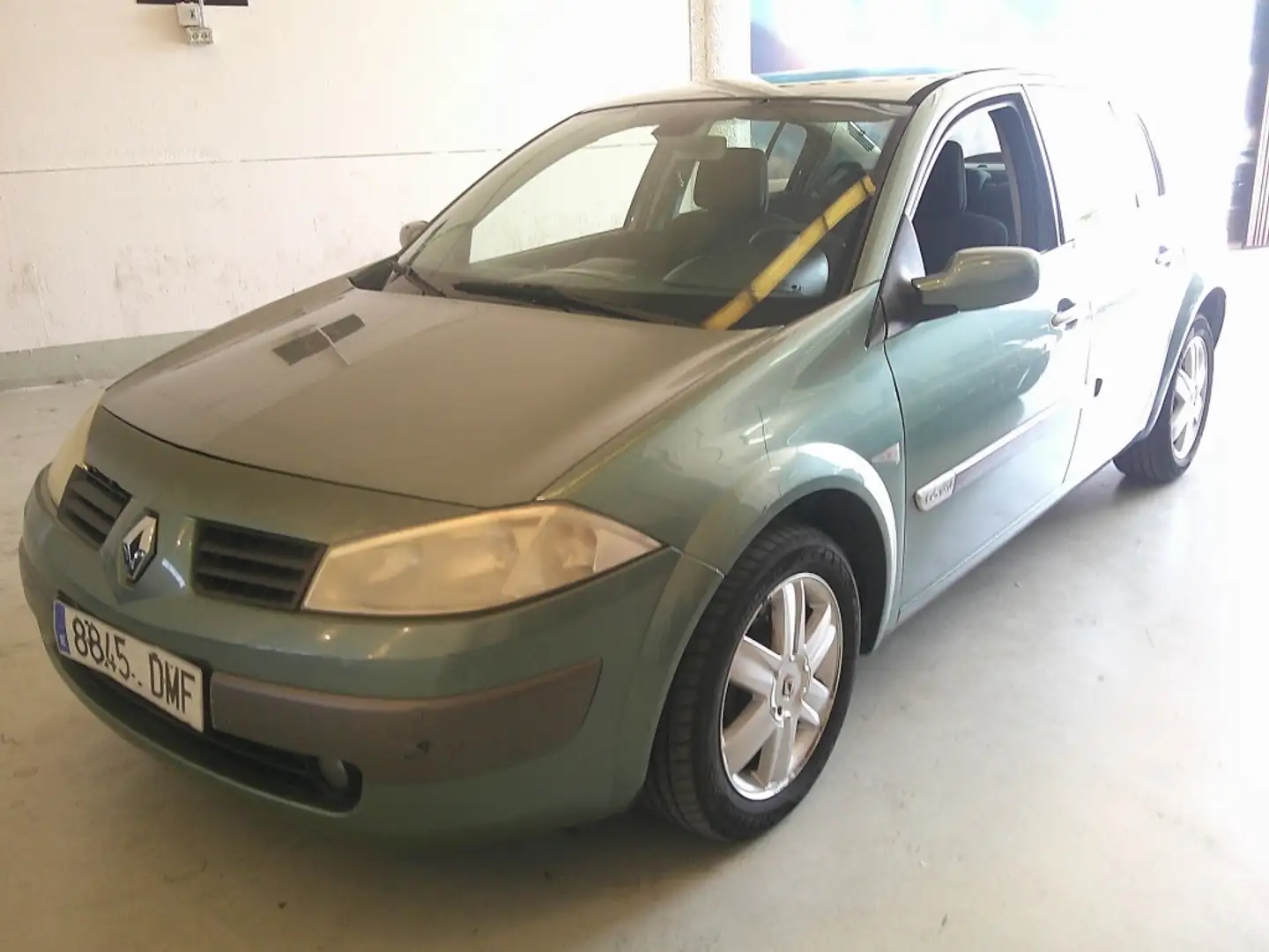 Renault Megane Sedán 1.6 Confort Dynamique Verde - 1