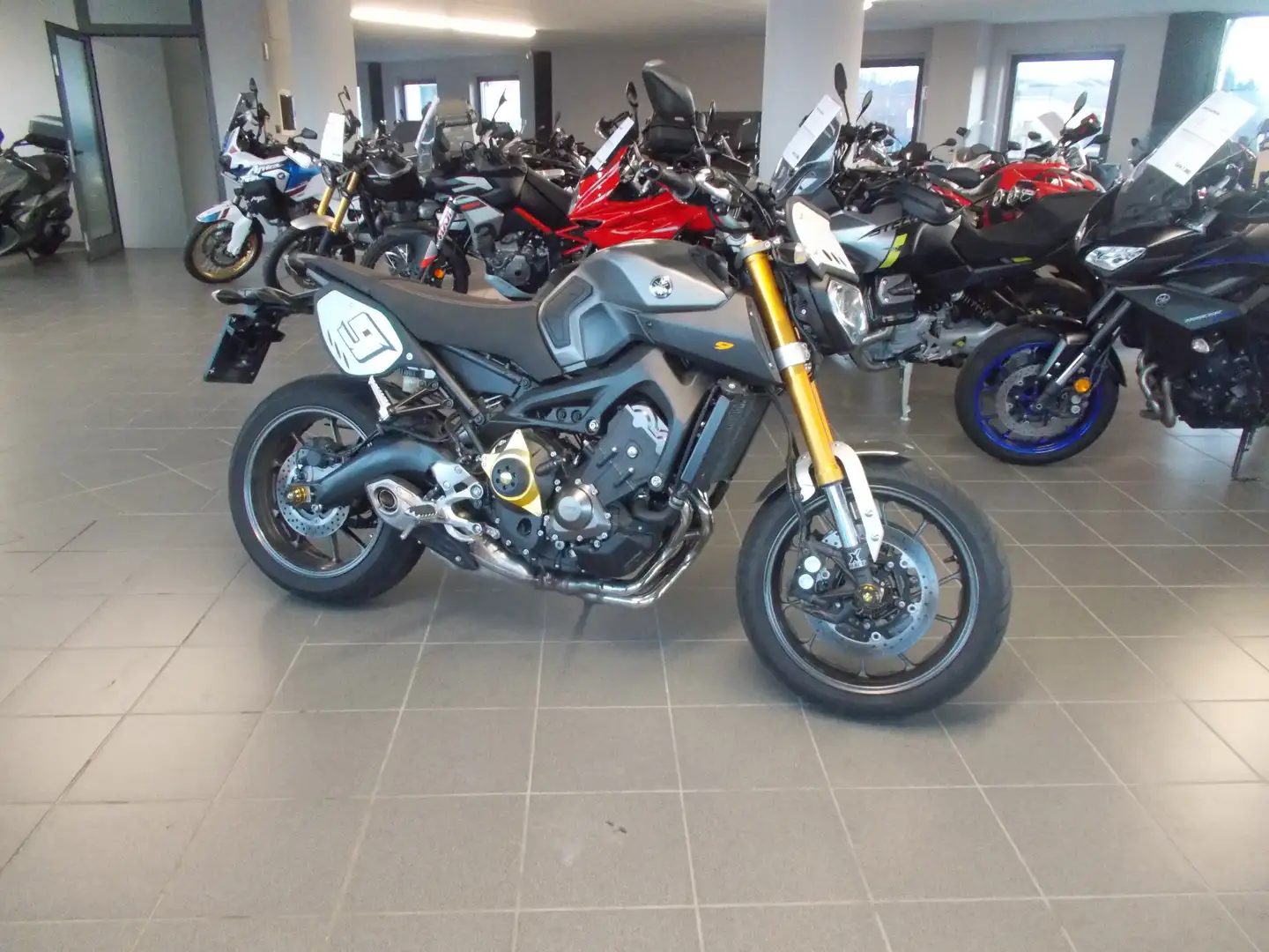 Yamaha MT-09 SPORT TRACKER ABS Grigio - 1