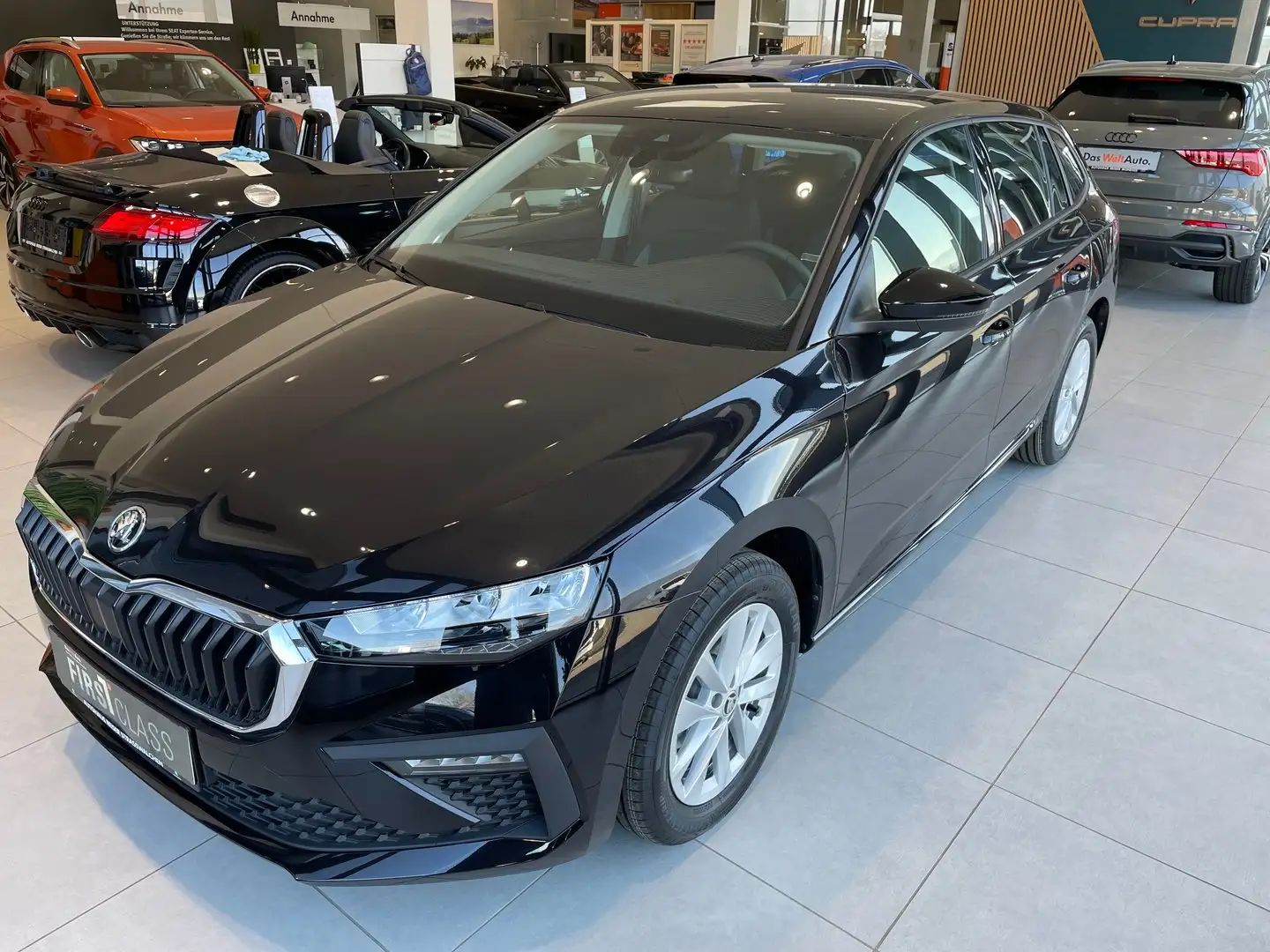 Skoda Scala Essence TSI Schwarz - 2