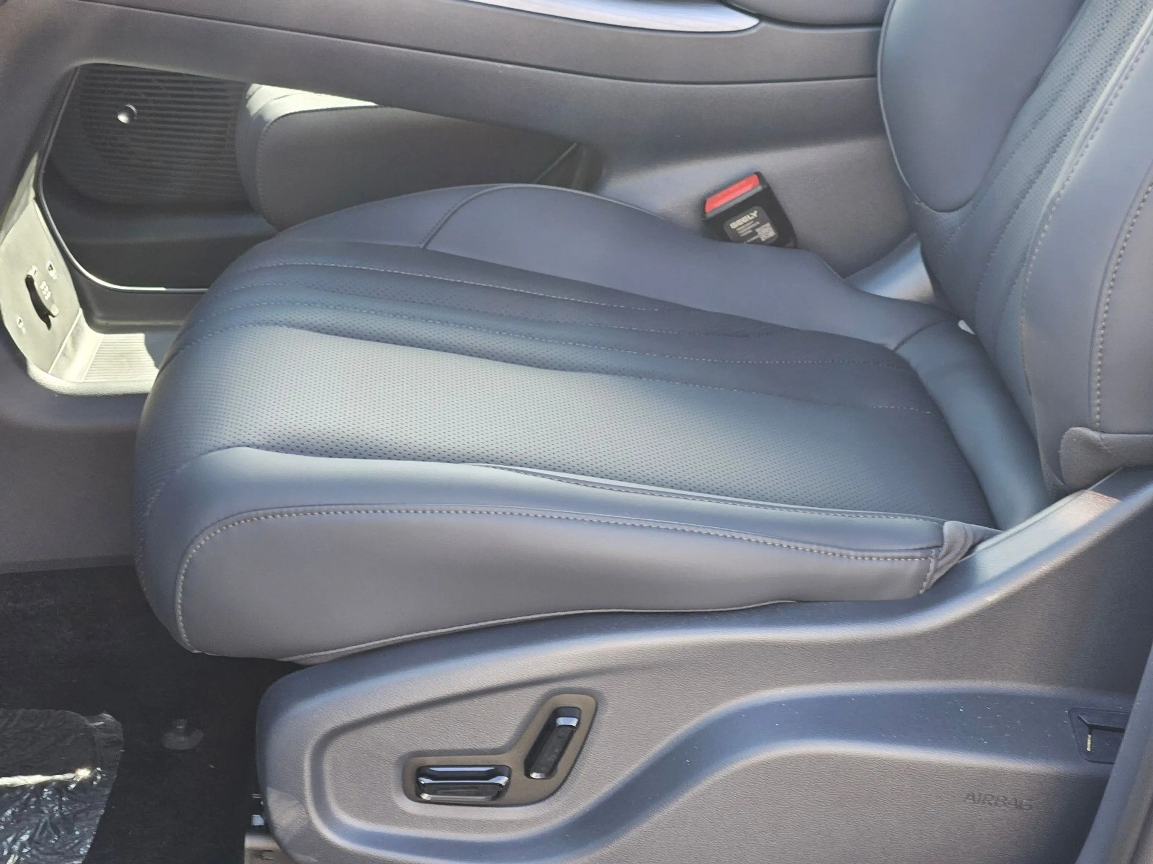 Geely E5 Pro+ Leder 360°Kamera — photo 11