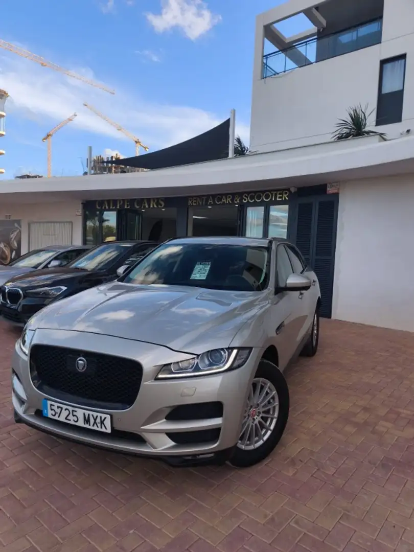 Jaguar F-Pace 2.0i4D Pure Aut. RWD 180 Gris - 1