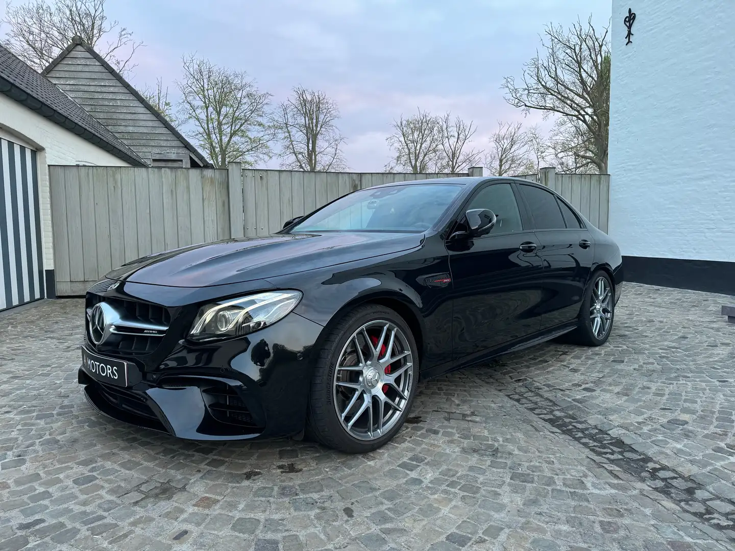 Mercedes-Benz E 63 AMG 4-Matic + S - E63s - Pano, Massage, Full, Camera Negro - 1