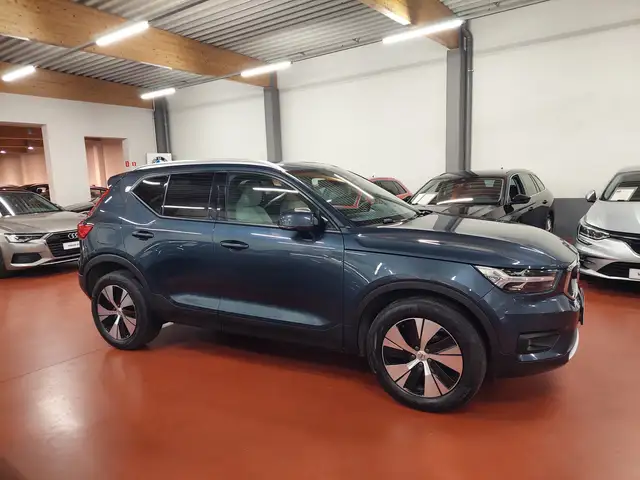 Volvo XC40 1.5i + Momentum Pro + Geartronic + CUIR + PANODAK