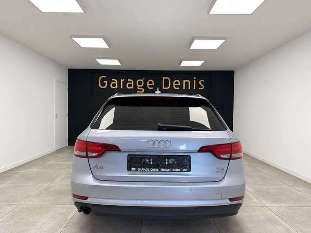 Audi A4 — photo 7