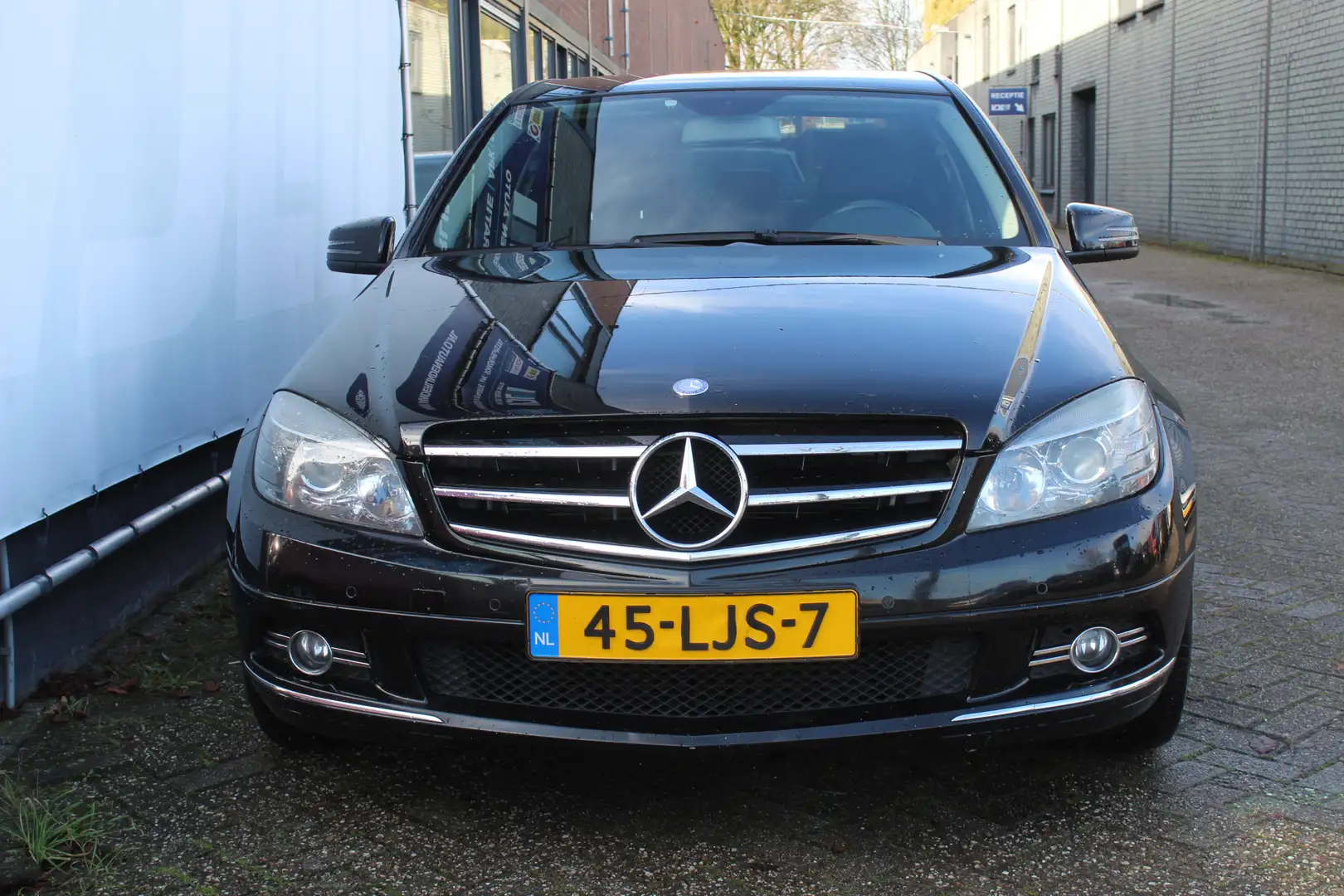 Mercedes-Benz C 180 Automaat CGI Business Edition Dealer Onderhouden D Schwarz - 2