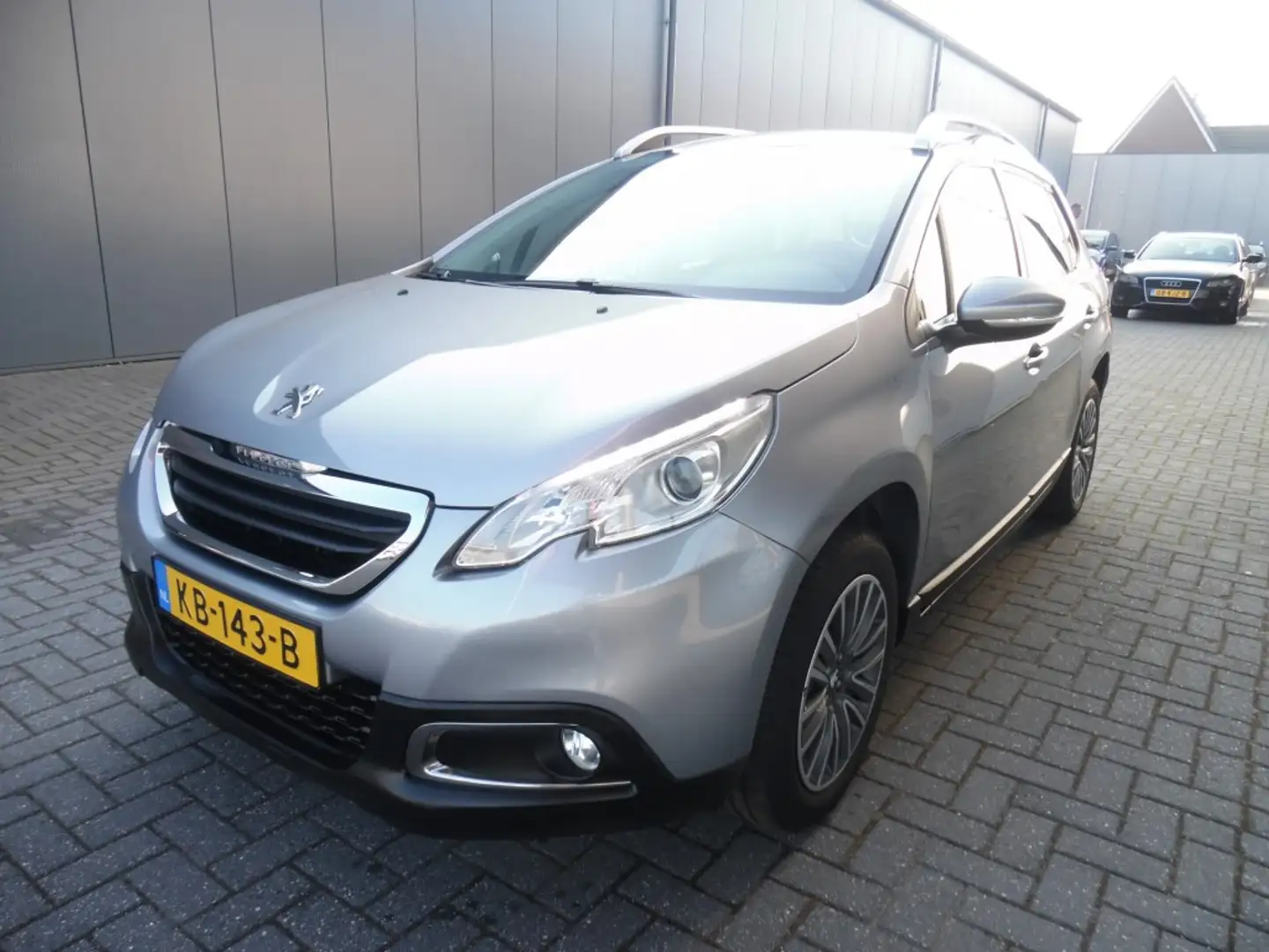 Peugeot 2008 1.6 VTI ACTIVE Grijs - 1