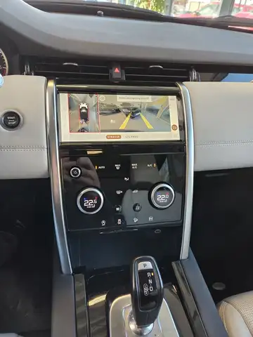 Land Rover Discovery Sport view 15