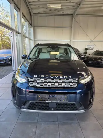 Land Rover Discovery Sport view 5