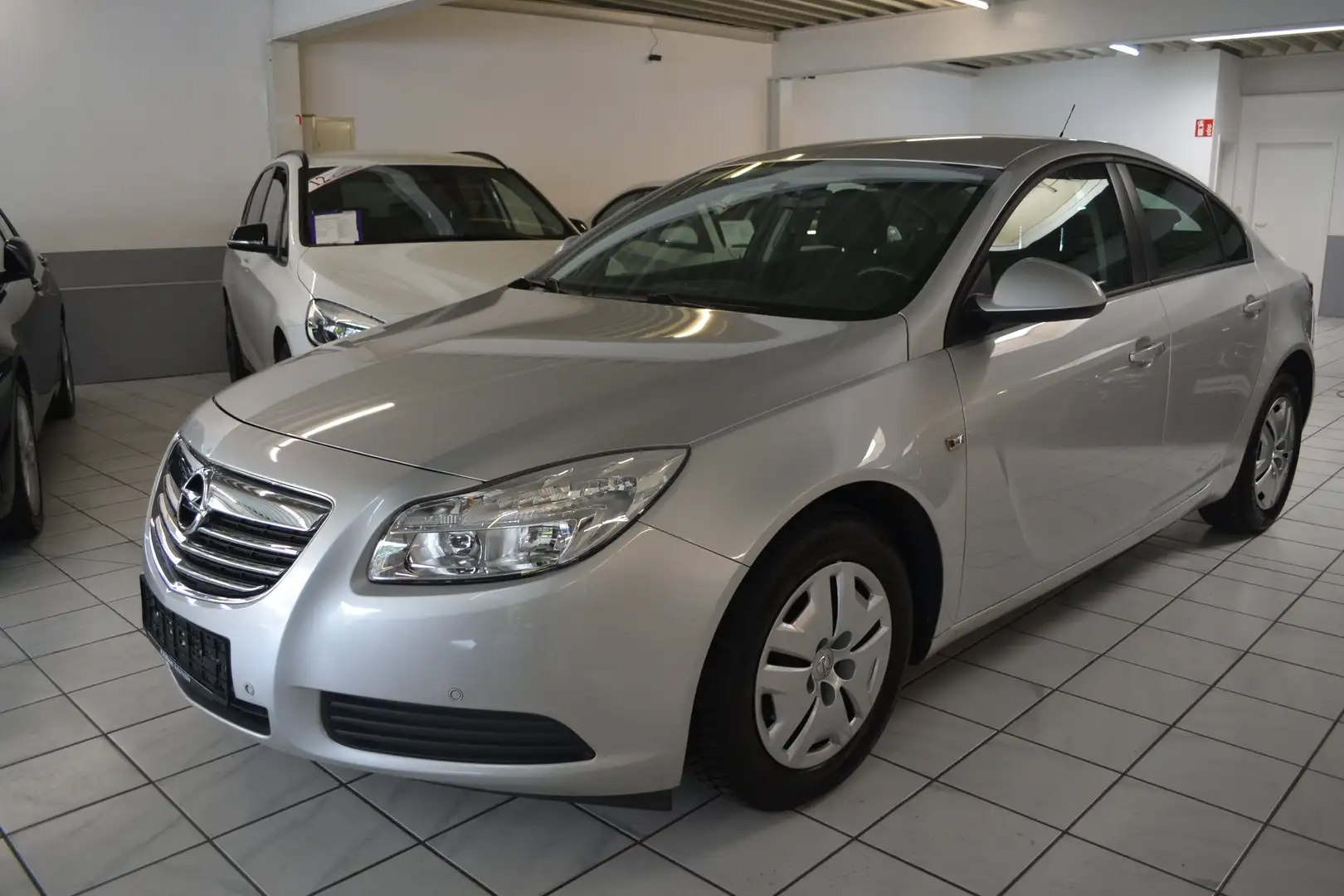 Opel Insignia 1.6 Lim. Selection 2.HAND* Срібний - 1