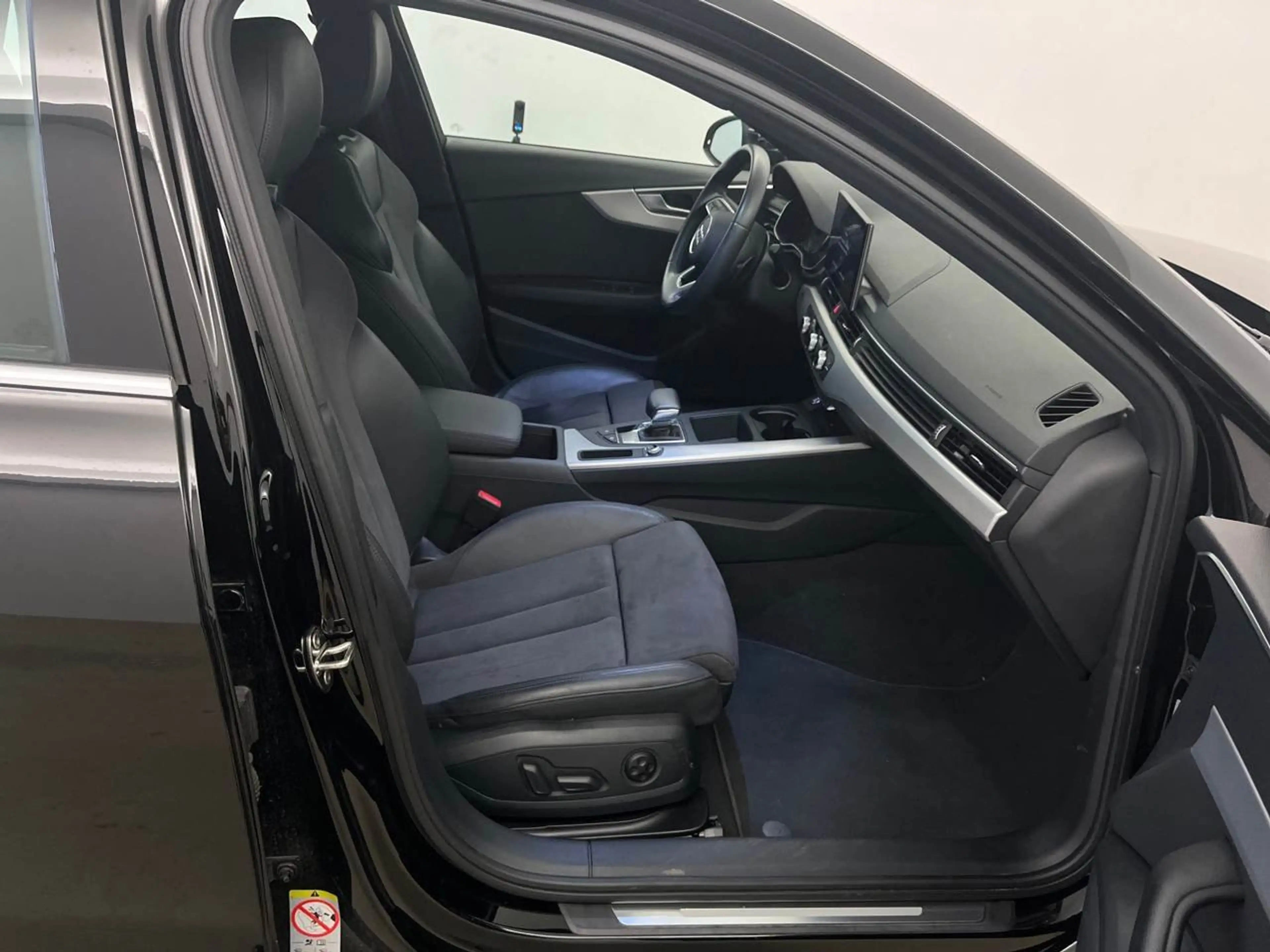 Audi A4 Avant 40 2.0 TDI advanced AHK SpoSi Key LED — photo 8