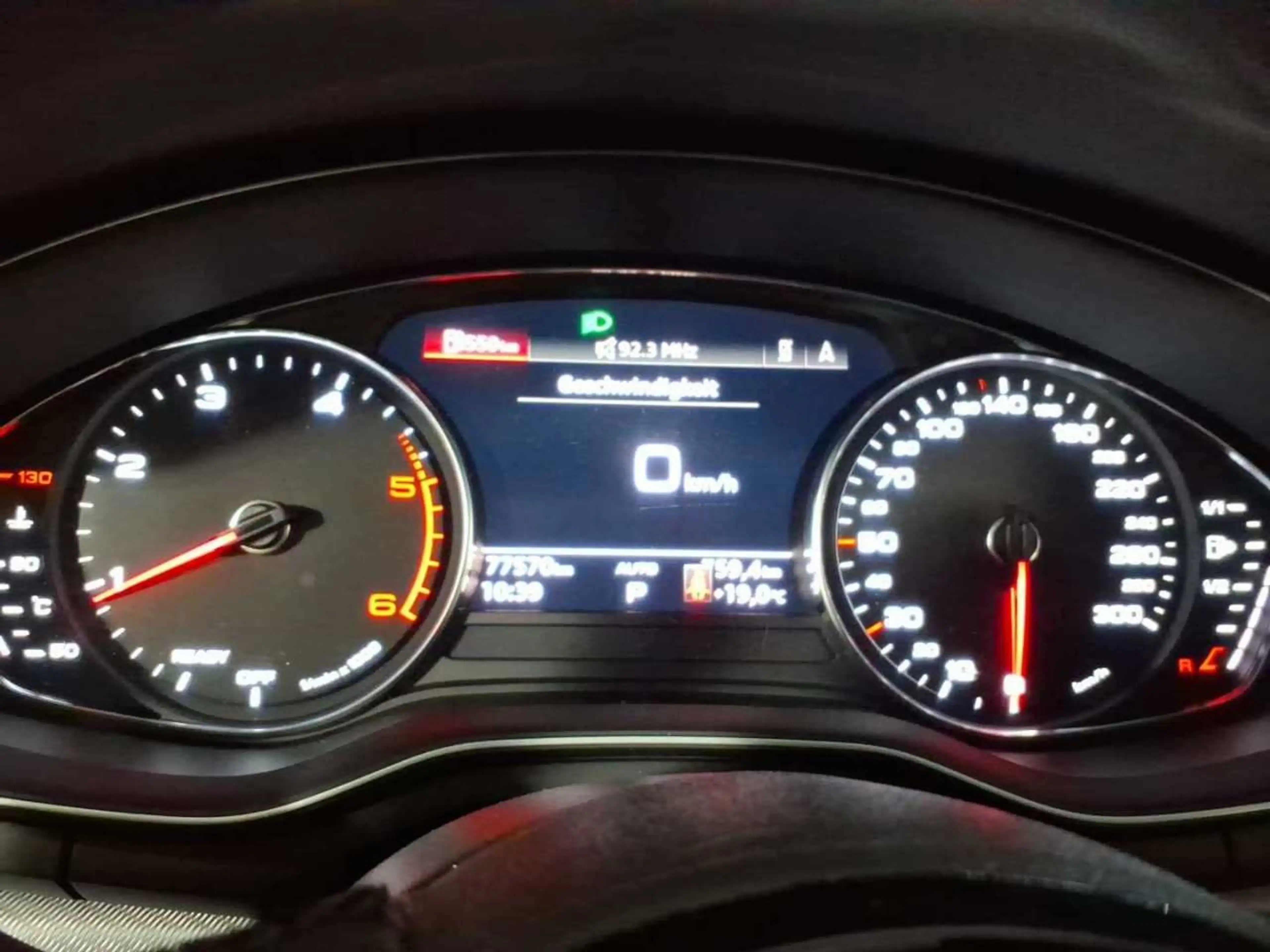 Audi A4 Avant 40 2.0 TDI advanced AHK SpoSi Key LED — photo 9
