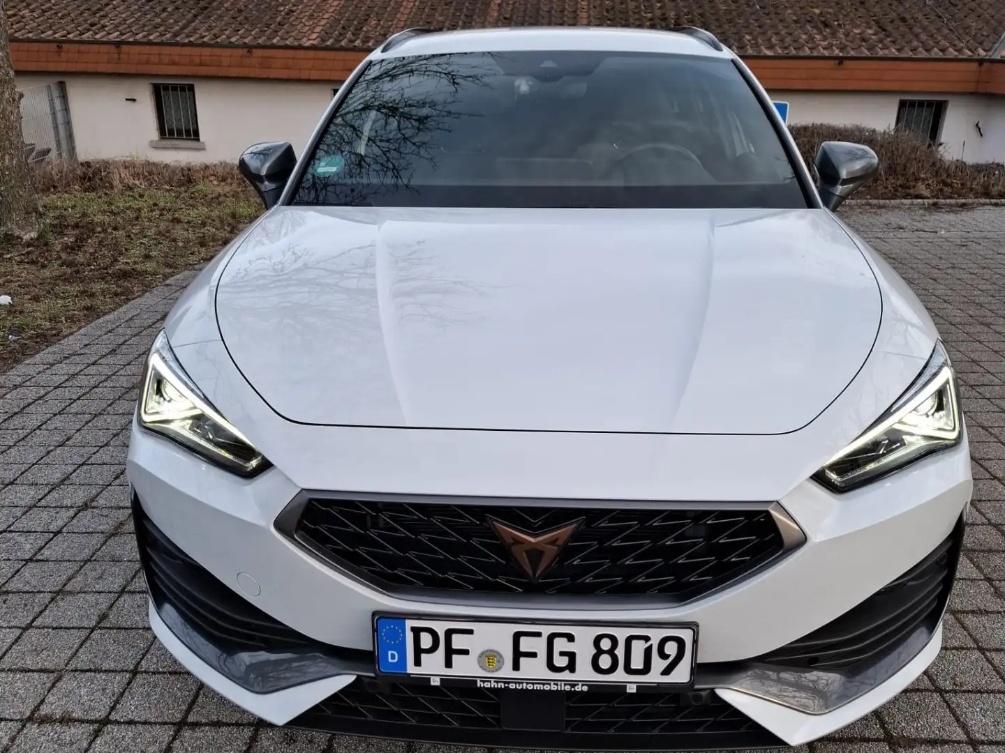 CUPRA Leon VZ 4Drive Weiß - 2