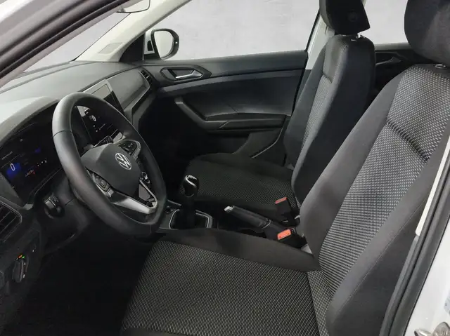 Volkswagen T-Cross view 6