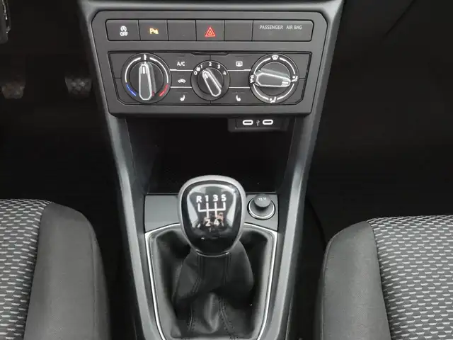 Volkswagen T-Cross view 11