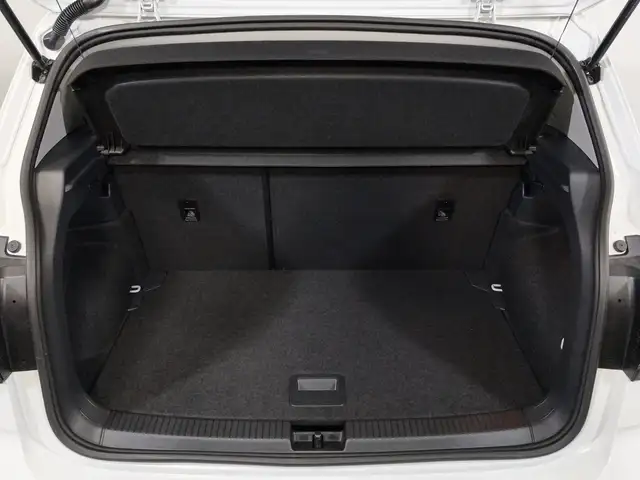 Volkswagen T-Cross view 13