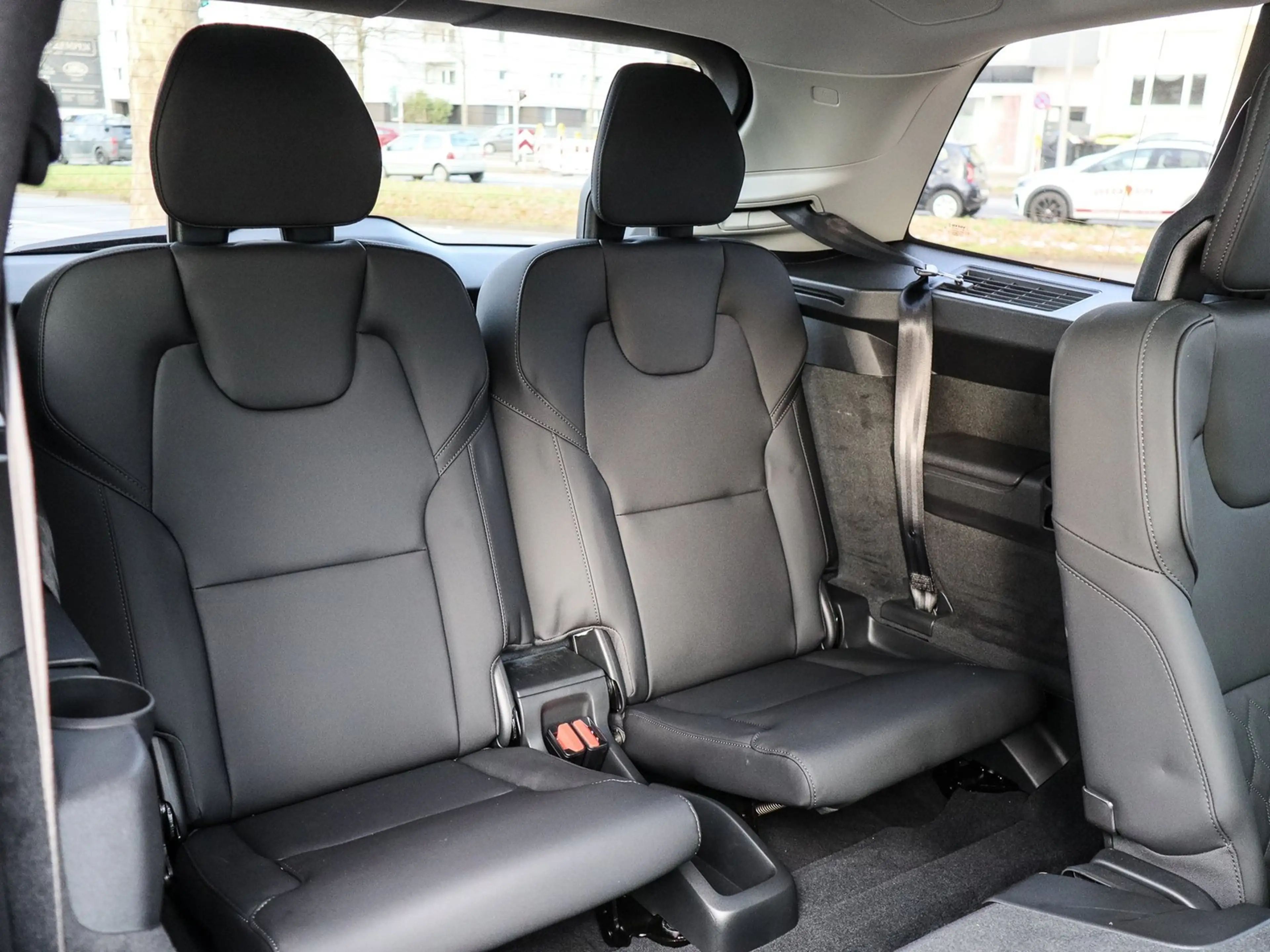 Volvo XC90 T8 AWD Reskin Plus Dark NP:95.230,-/PANO/360°/HK — photo 16