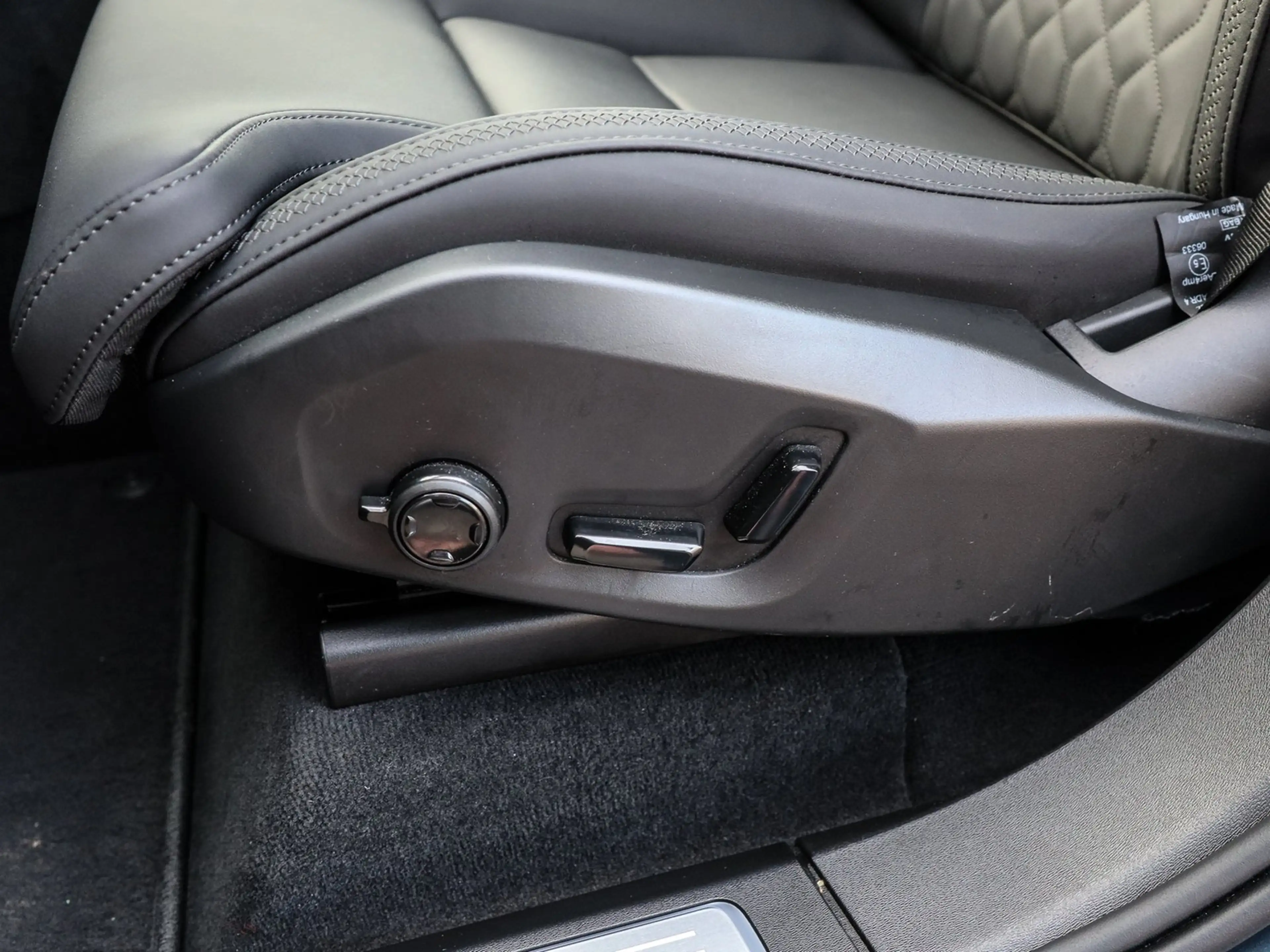 Volvo XC90 T8 AWD Reskin Plus Dark NP:95.230,-/PANO/360°/HK — photo 13