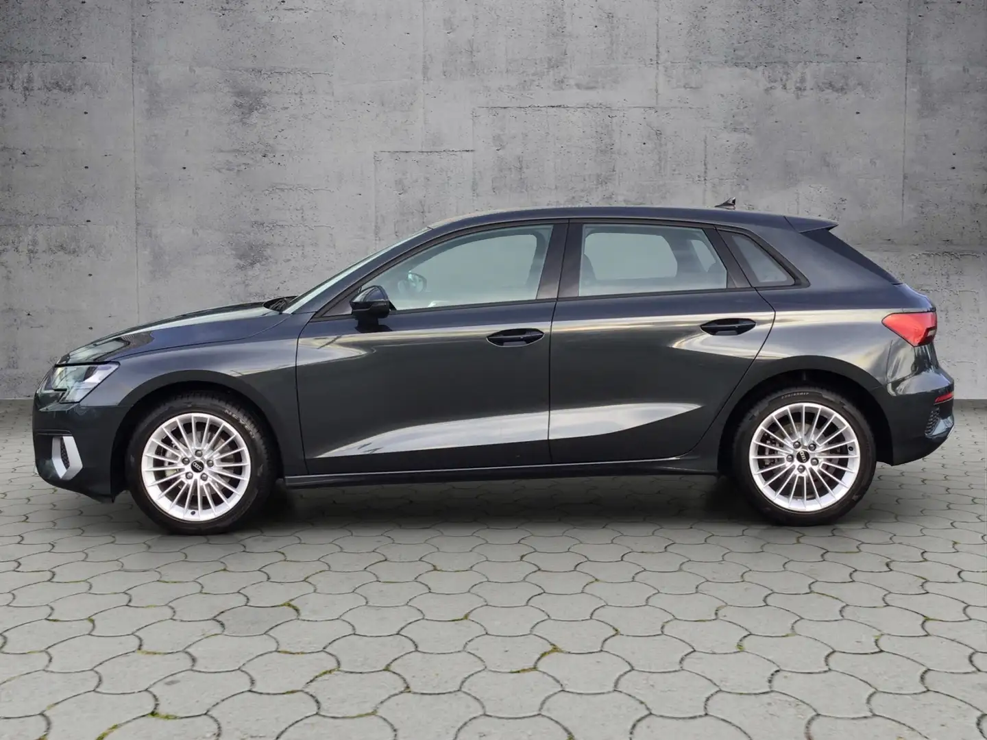 Audi A3 Sportback advanced 35 TFSI SHZ/GRA KLIMA ALU Gris - 2