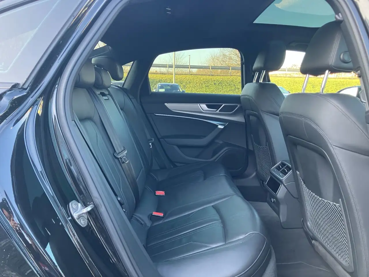 Audi A6 55TFSI quattro S-tronic / Pano, LED 15