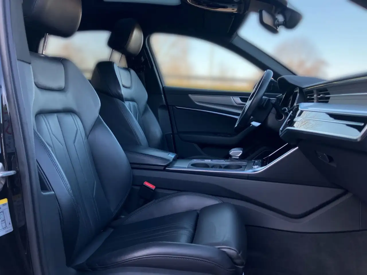 Audi A6 55TFSI quattro S-tronic / Pano, LED 14