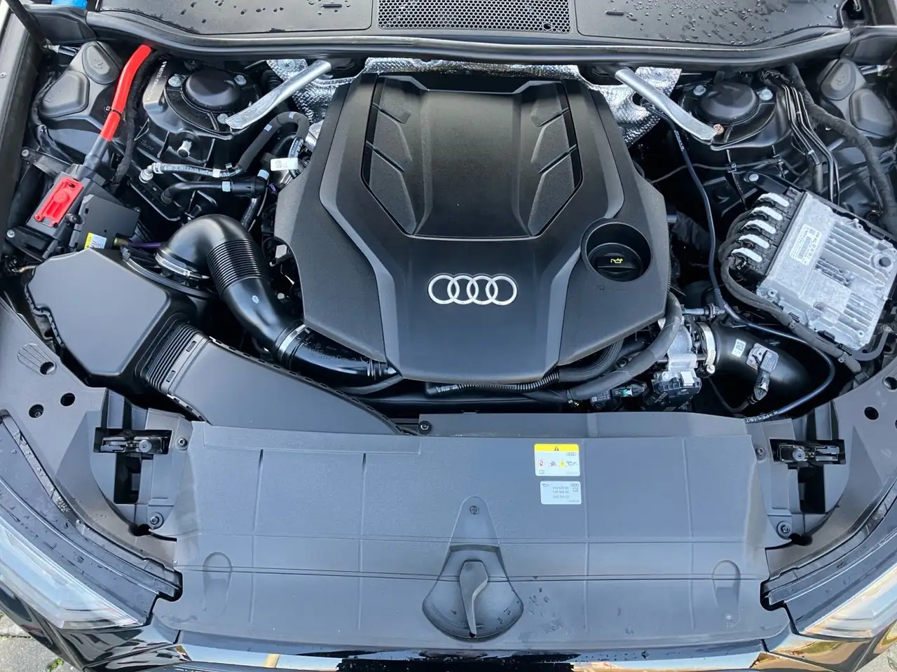 Audi A6 55TFSI quattro S-tronic / Pano, LED 9