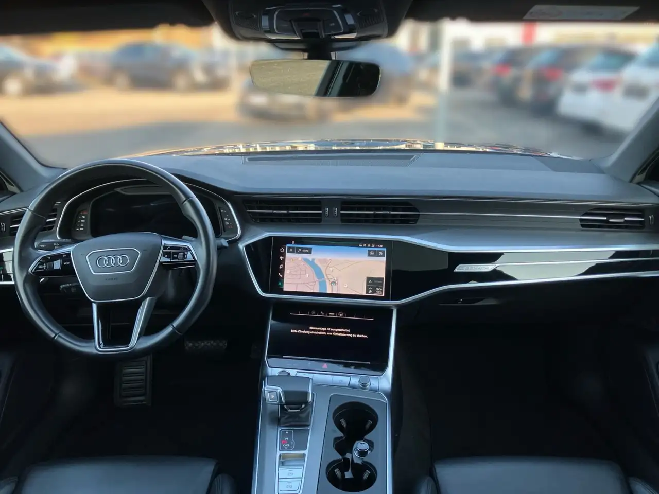Audi A6 55TFSI quattro S-tronic / Pano, LED 10