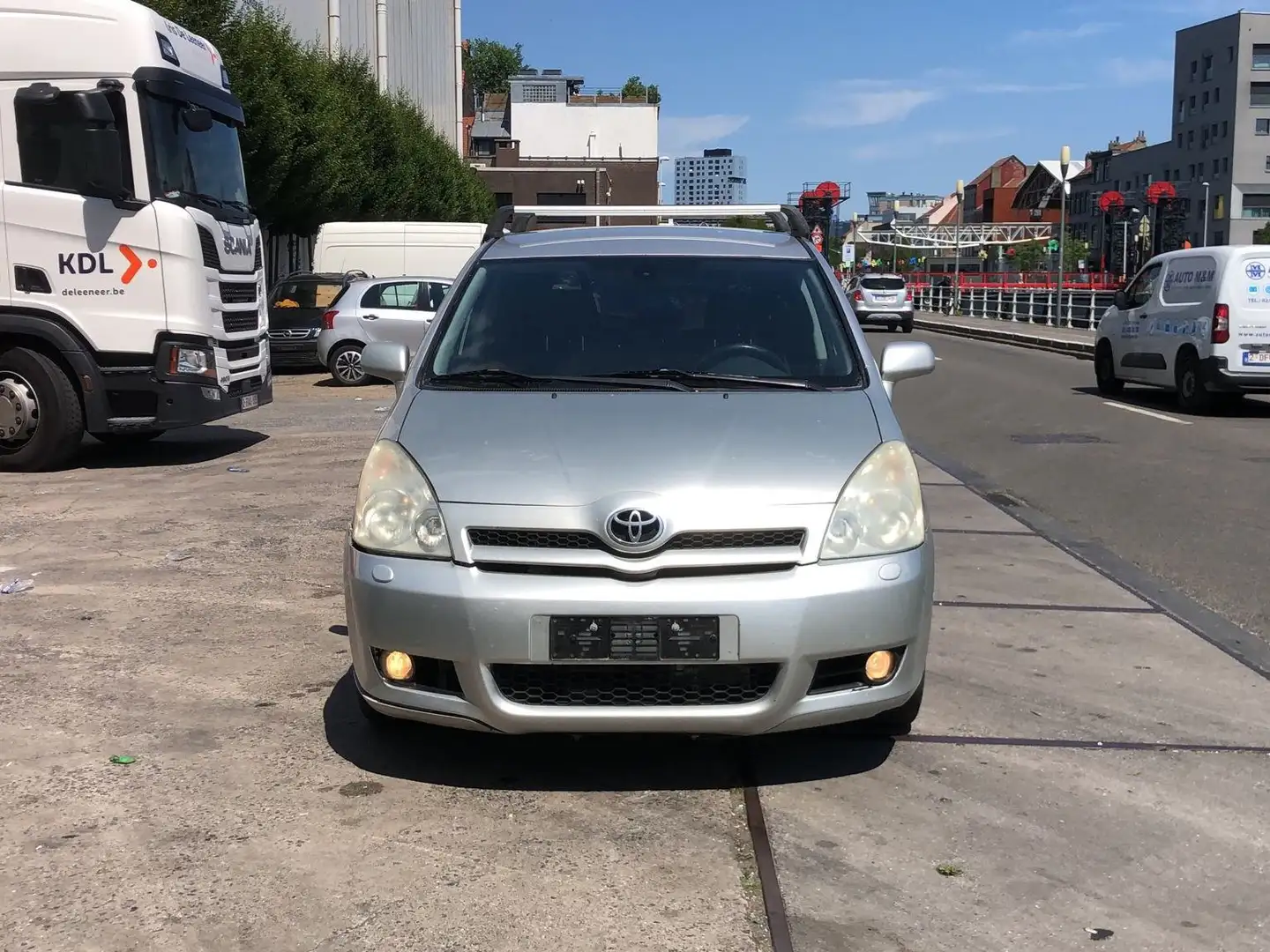 Toyota Corolla Verso 2.0 Turbo D-4D Linea Sol 7 PLACES - 1