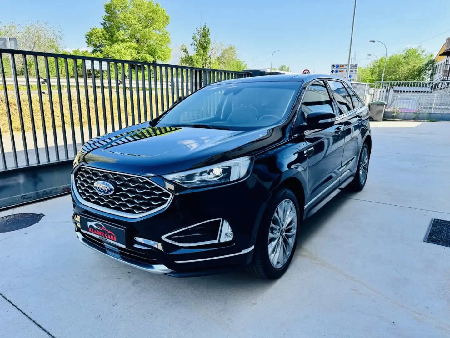 Ford Edge Vignale 2.0TDCi 4x4 PowerShift 240 Schwarz - 2
