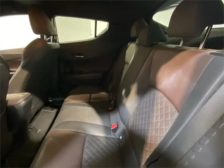 Toyota C-HR 2018, foto 11