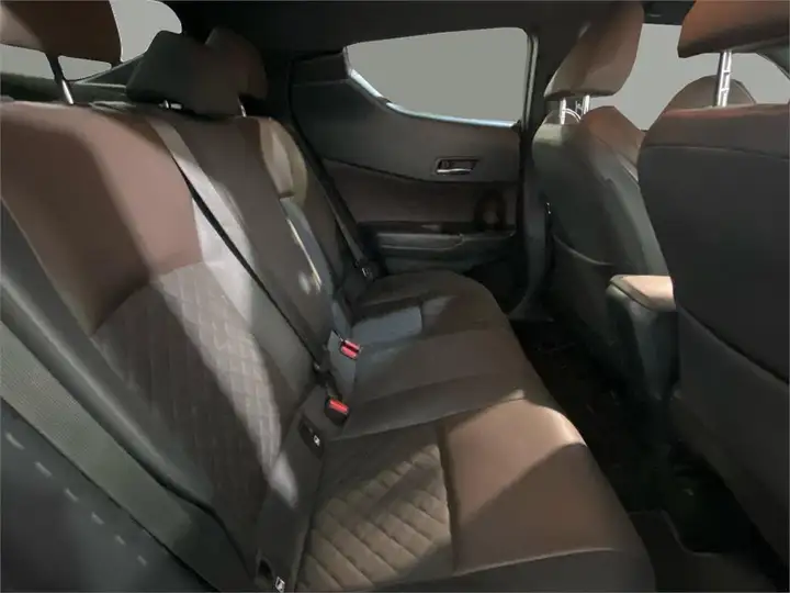 Toyota C-HR 2018, foto 7