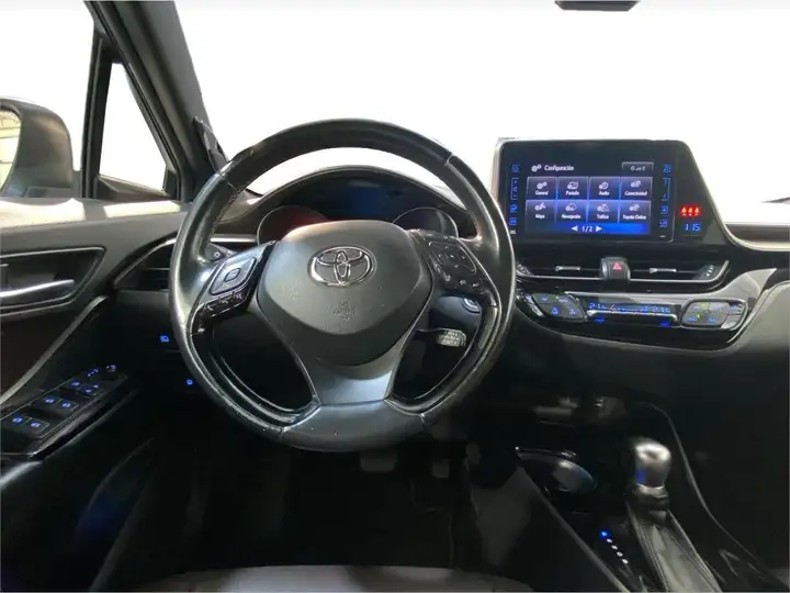 Toyota C-HR 2018, foto 8