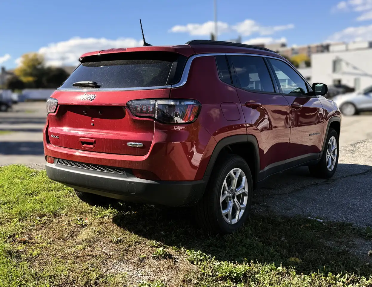 Jeep Compass снимка Jeep Compass