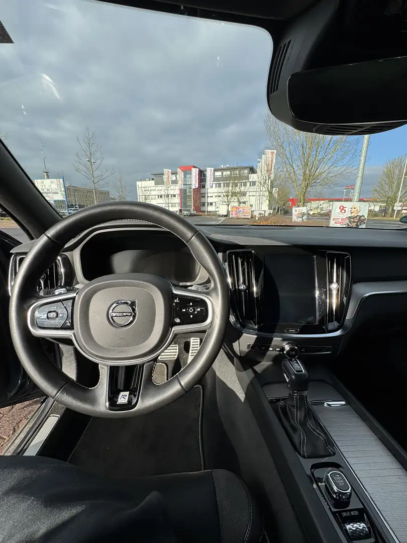 Volvo S60 T5 R Design - 2