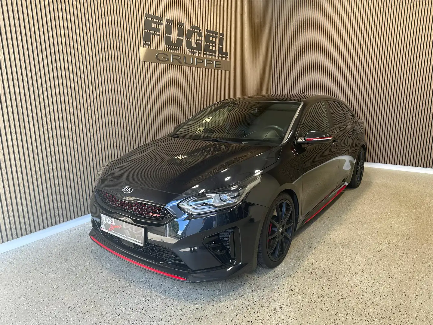 Kia ProCeed / pro_cee'd 1.6 T-GDI GT Pano|Bastuck|JBL|KW|RFK|LED Schwarz - 2