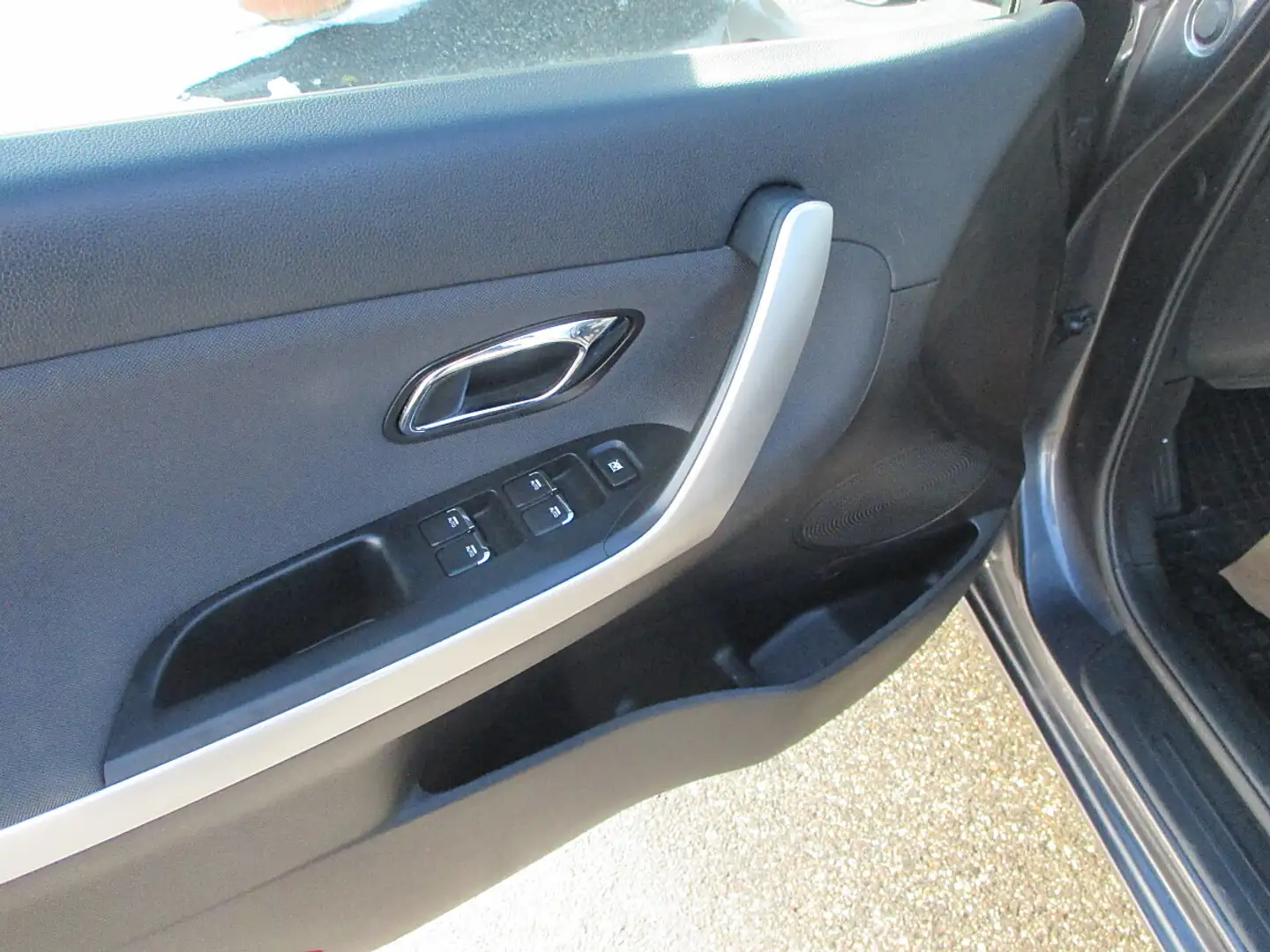 Kia Ceed / cee'd cee'd 1,4 CRDi Silber Grau - 2