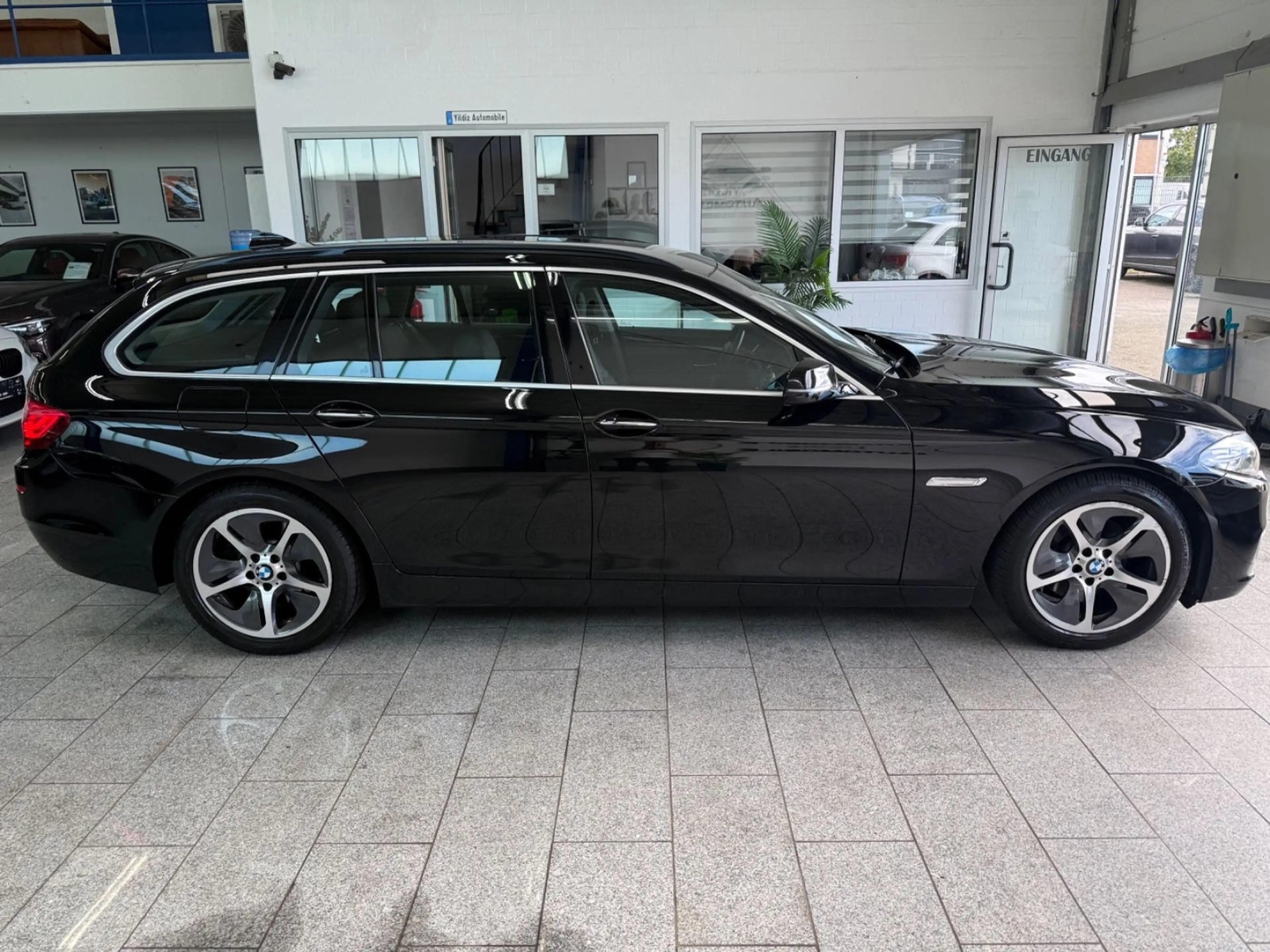 BMW 520 d*AUTOM*BI-XEN*NAVI*TMP*PDC*LED*4XSHZ*LEDER — photo 6