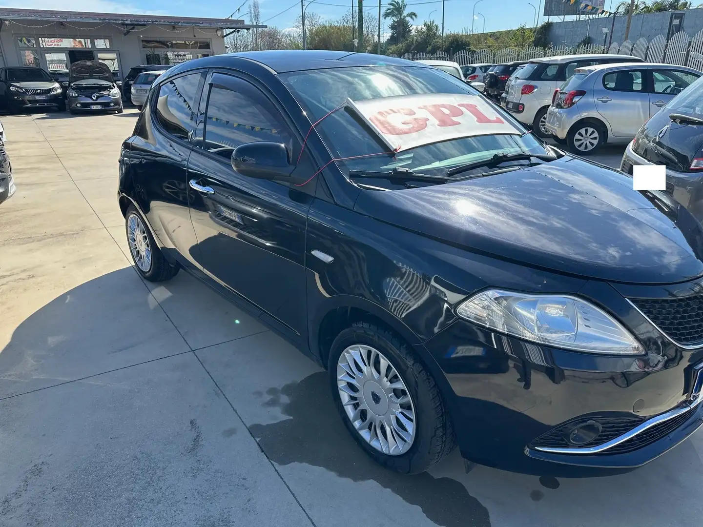 Lancia Ypsilon 1.2 Gold 69cv my16 IMP. GPL Nero - 2